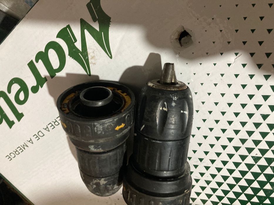 Mandrine Dewalt cu Prindere Rapida pentru Metal