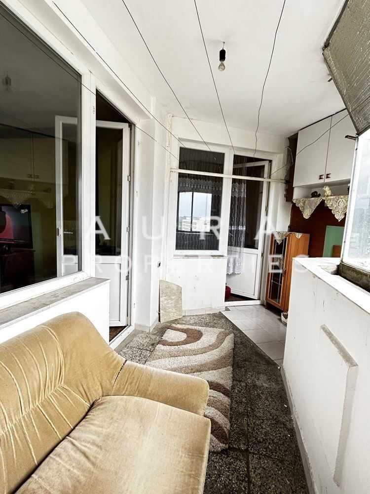 Продава се Тристаен апартамент в Разград, Житница - 110 кв.м за 3 €/кв.м - Снимка #8