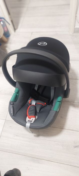 Vand Carucior 3 in 1 Cybex Gold Eos Basic