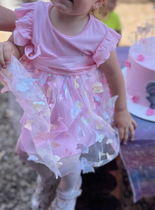 Рокля за 2 годишно с пеперуди