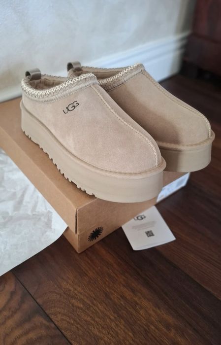 UGG Tazz noi în cutie