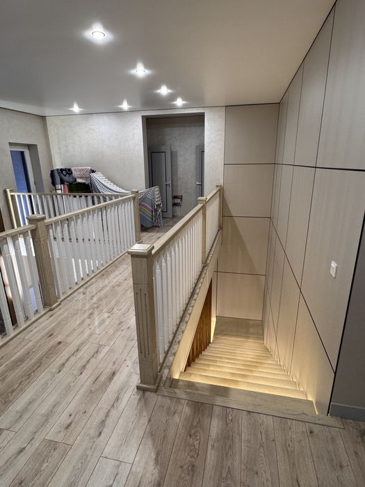 Продам дом в стиле Хай Тек срочно