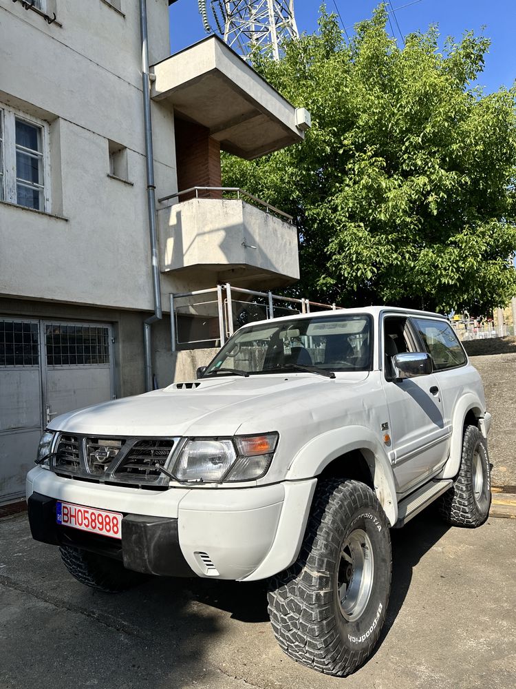 Autoutilitara Nissan Patrol Y61