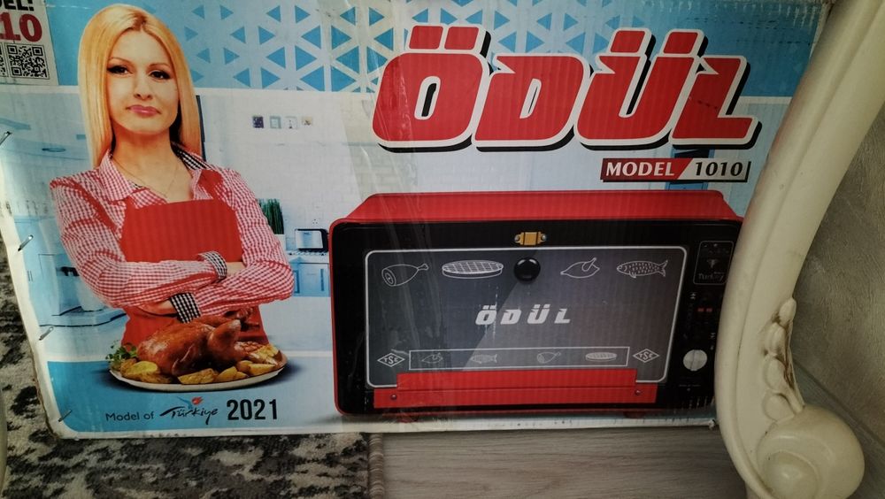Duxovka Ödül, yaxshi holatda, qizil rangda Продается духовка