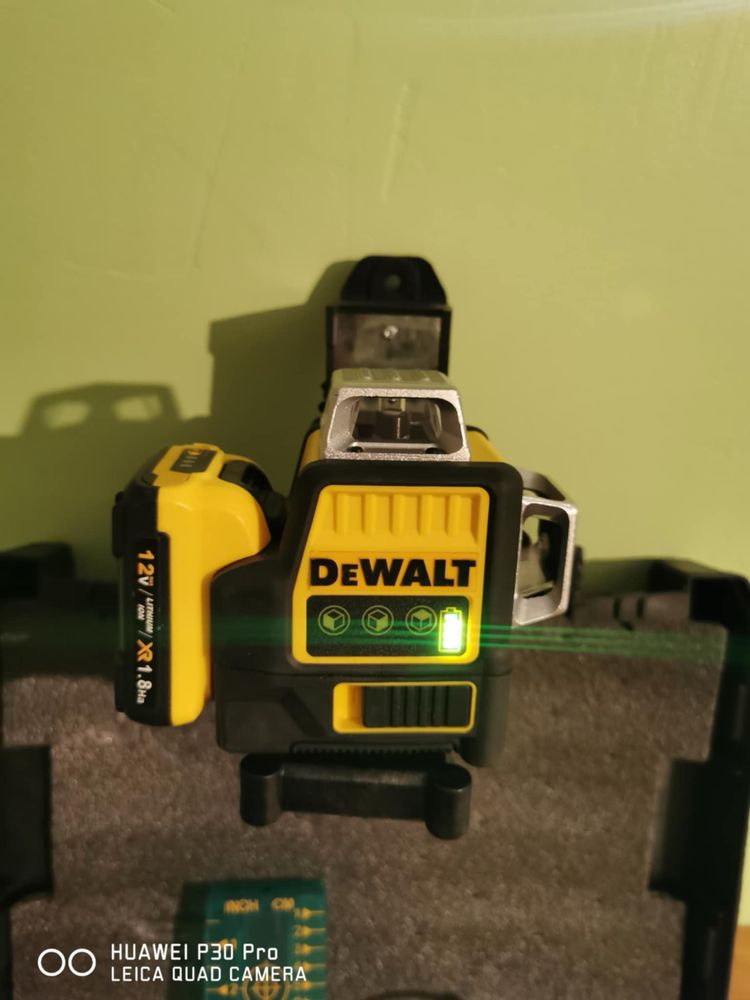 Акумулаторен Лазерен Нивелир Dewalt 8V,12V