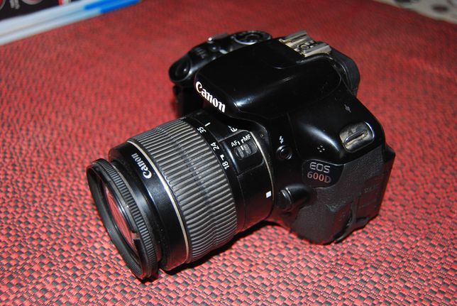 Fotoaparat Canon 600d srochni sotiladi.