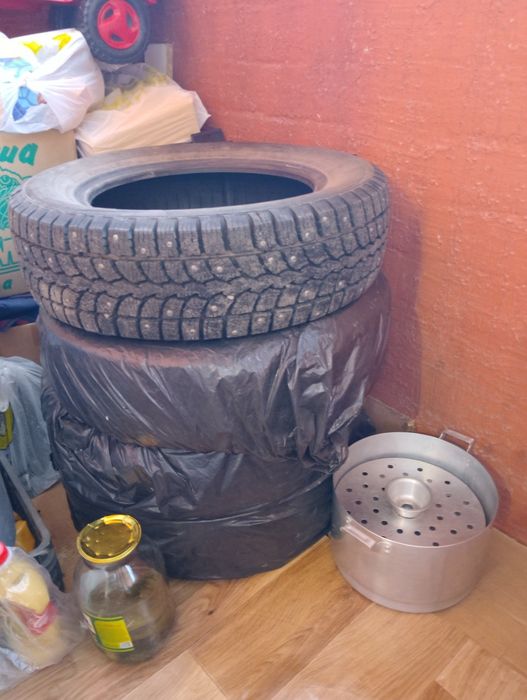 Колесо зимний шипы