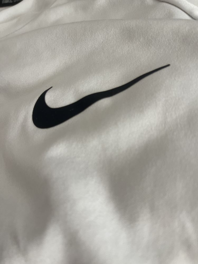 Добра качествена Nike тениска размер S