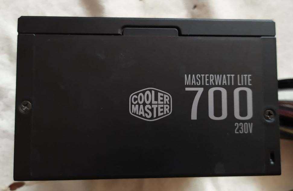 Продается блок питания Cooler Master MASTERWATT LITE 230V 700W