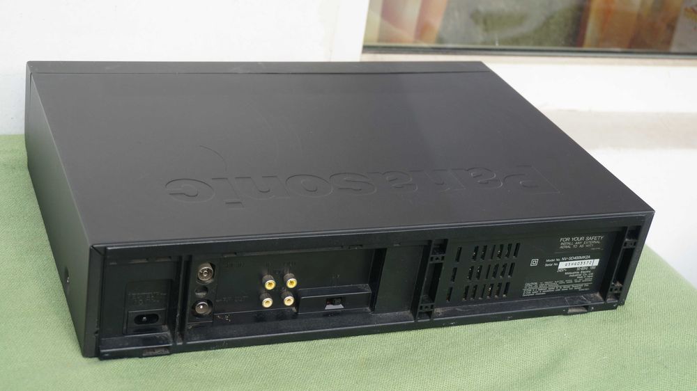 Video recorder VHS Panasonic NV-SD400