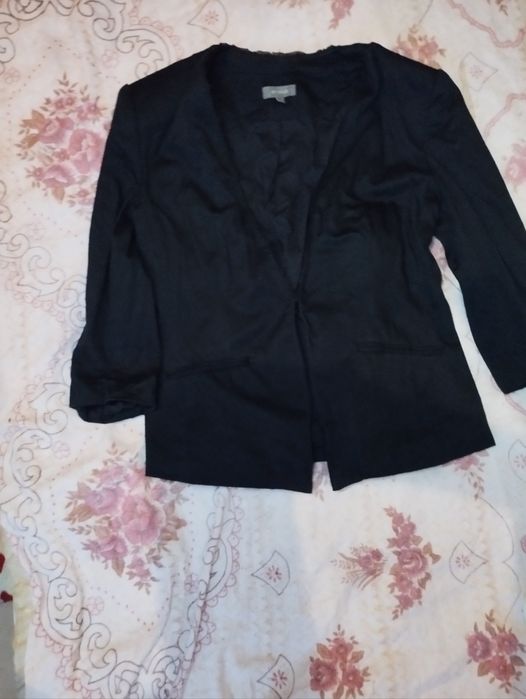 Женский жакет,черного цвета