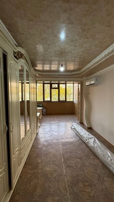 Продается 2 ком. Квартира на 1 этаже площадью 50 кв.м. В Саттепо