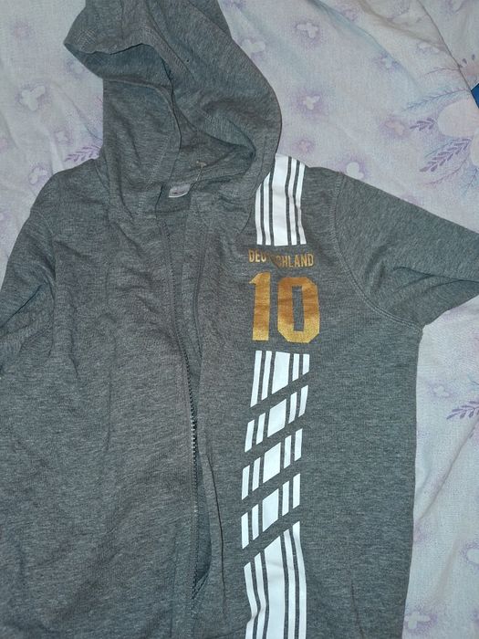 Суичер за момче 146см