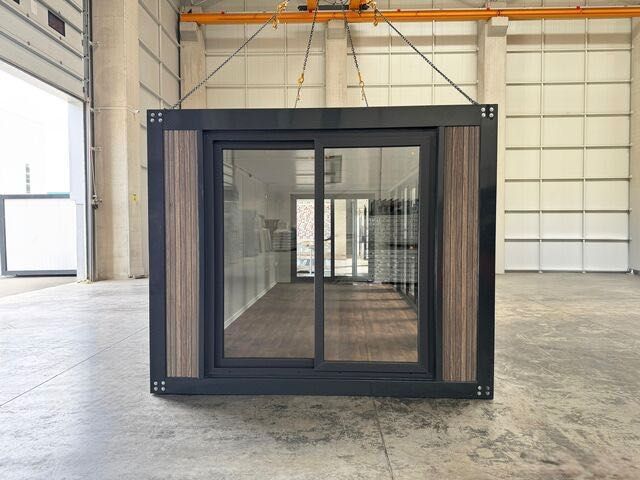 Контейнер 8х3м. Заведение