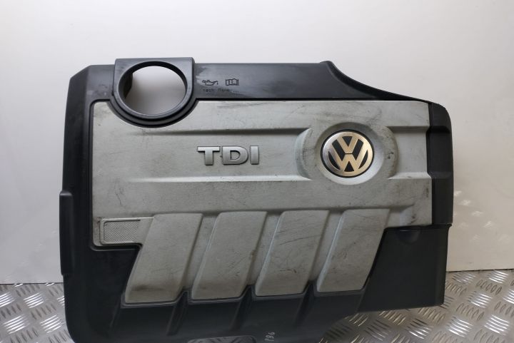 Capac motor protectie Volkswagen VW Passat B7 seria