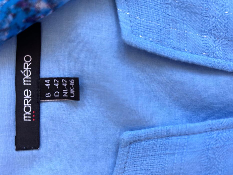 Marie Mero нжна рокя в морско синьо