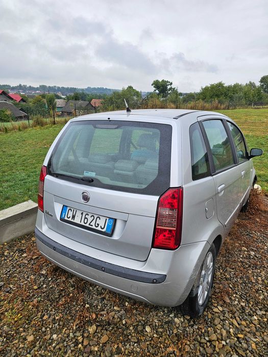 Vând Fiat Idea .