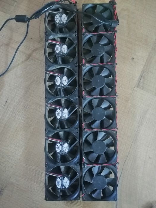 Ansamblu 12 ventilatoare