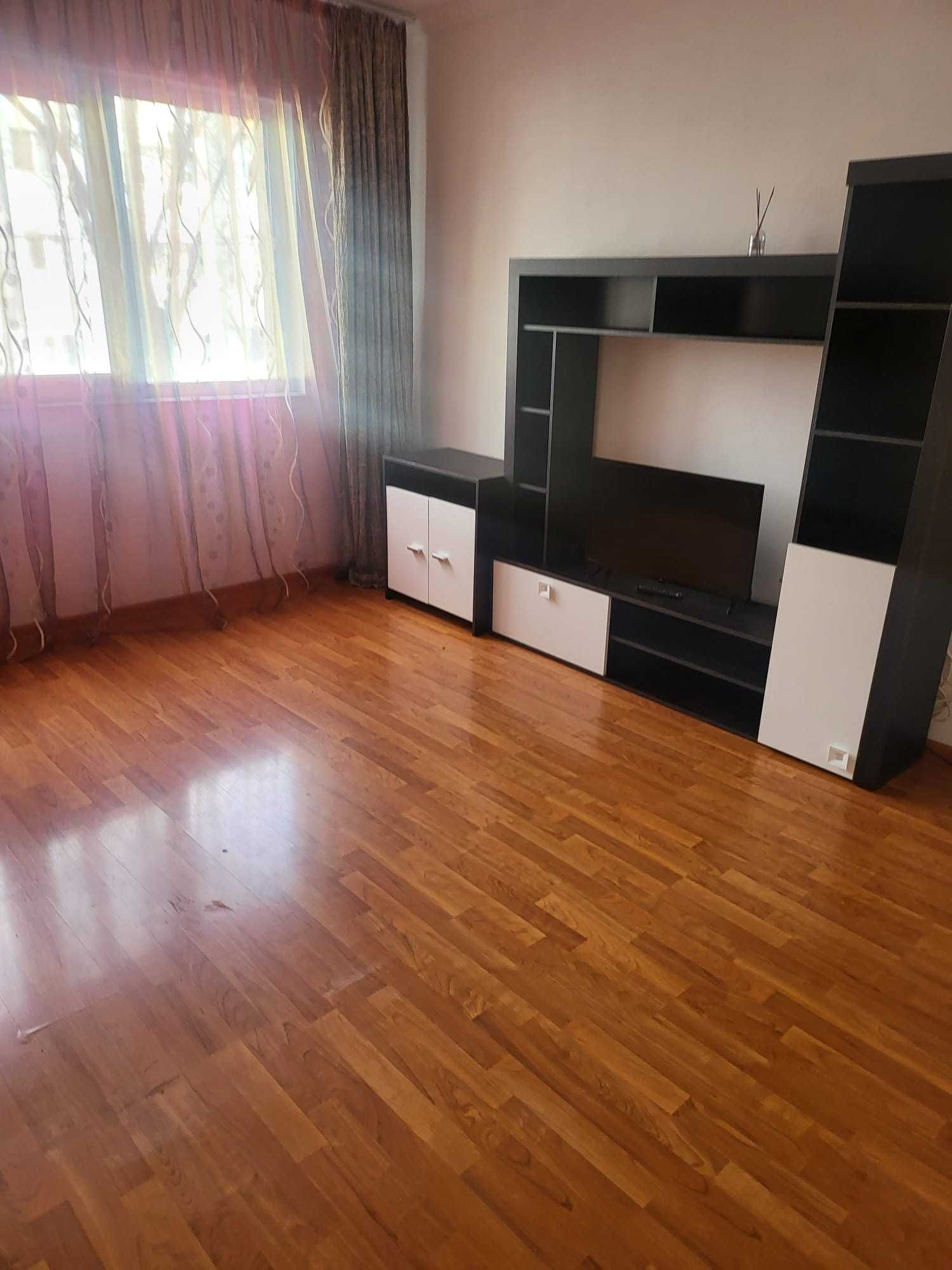 Apartament 3 camere str Cosminele iesire spre str Marasesti