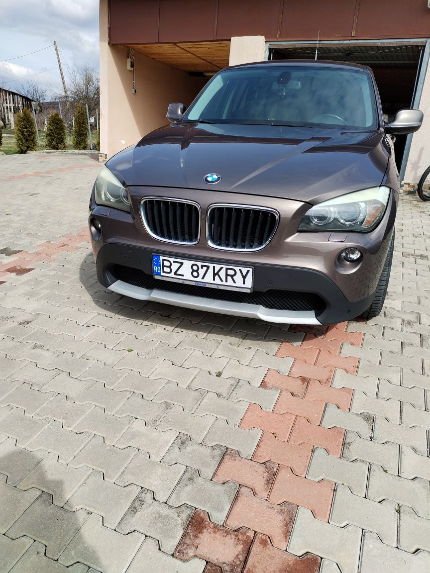 Vând BMW X1 în stare buna