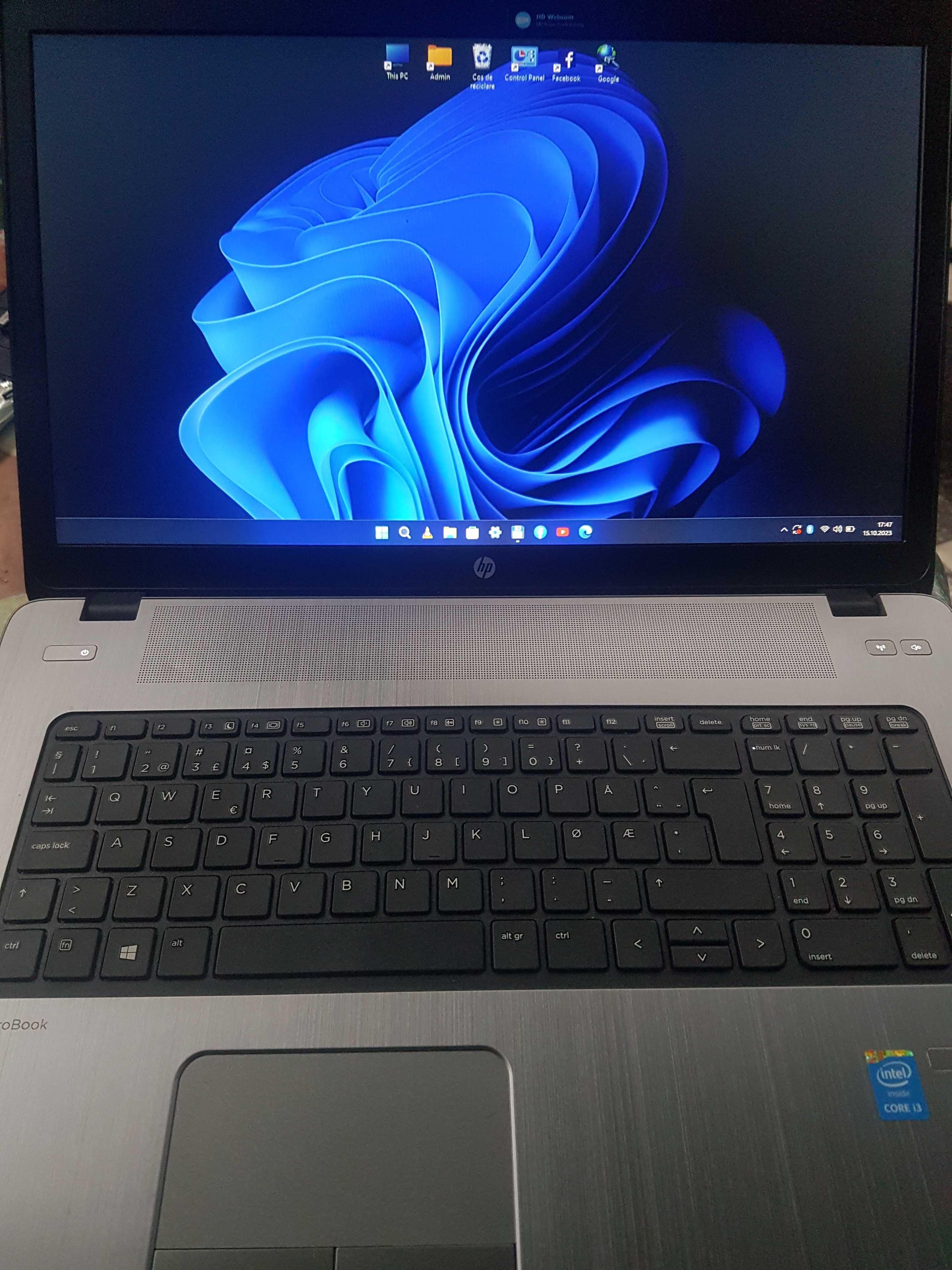 Laptop HP i3 cu ssd si ecran de 17