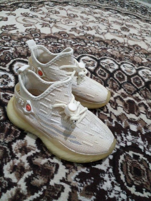 Продается обувь в отличном состояние