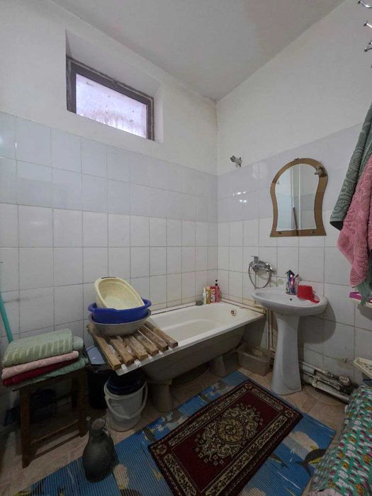 Продаётся 3х комн квартира на 3 этаже Ор-р Динамо 7 гузал