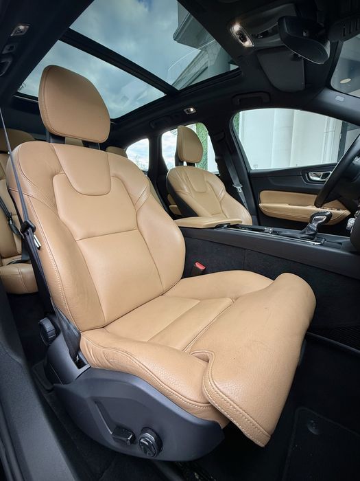 Volvo XC60 Inscription 2.0d 190 CP D4 AWD! Garantie 12 Luni!