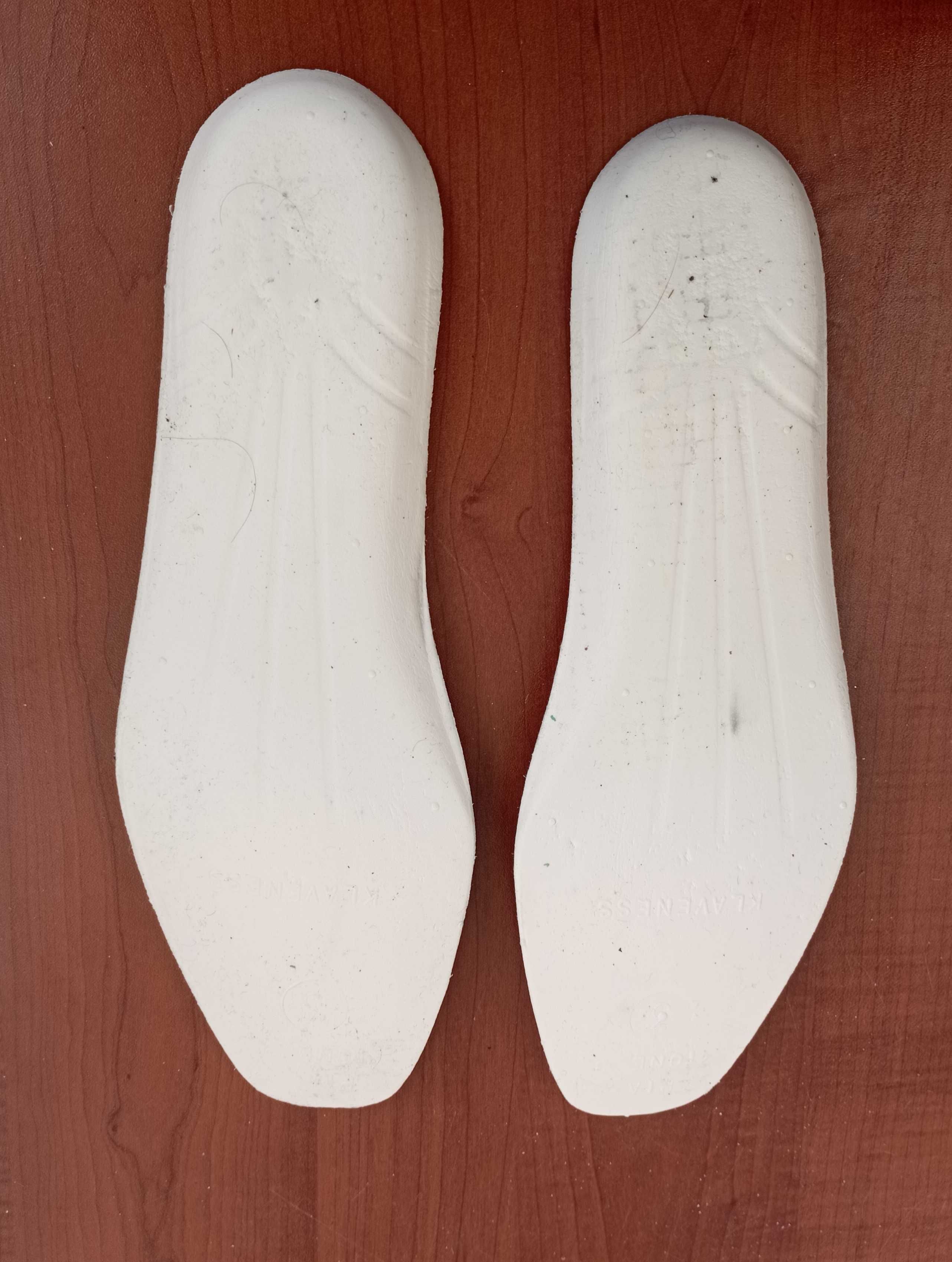 Качествени ортопедични пролетни обувки на Klaveness