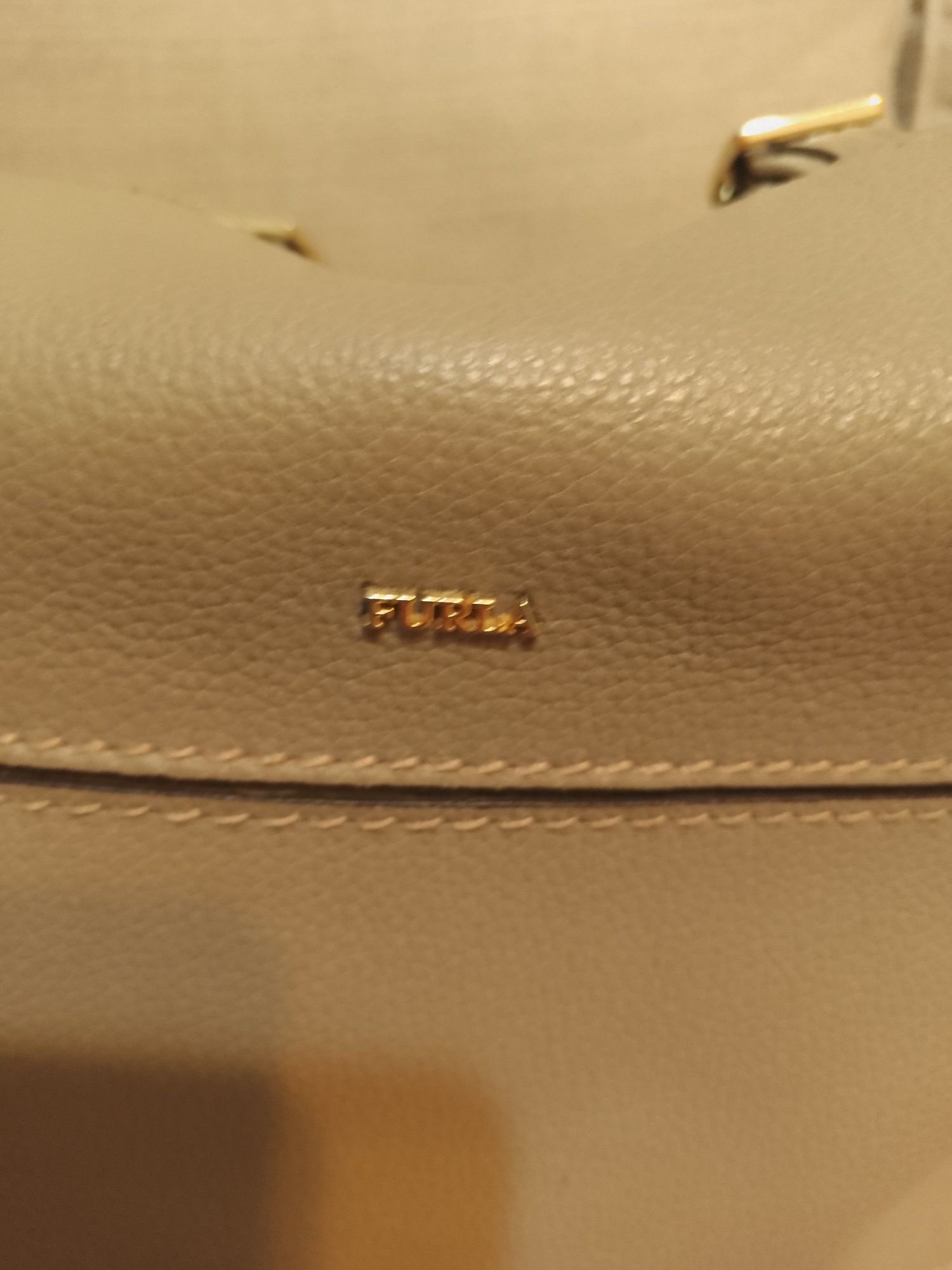 Geanta Furla din piele naturală Originală