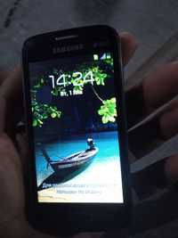 Samsung dous  ishlashi yaxshi aybi ekranda qorasi bor