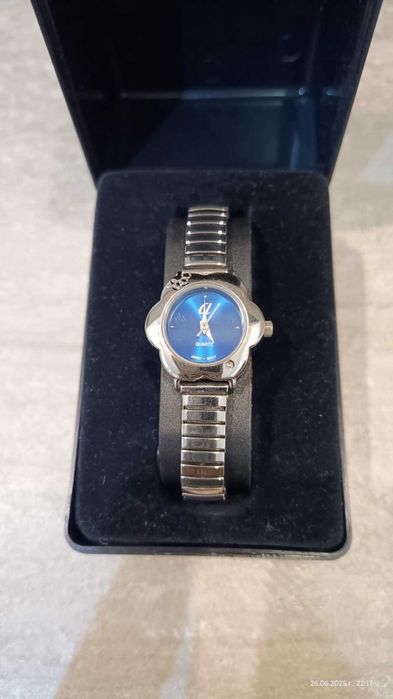 Дамски часовник гривна