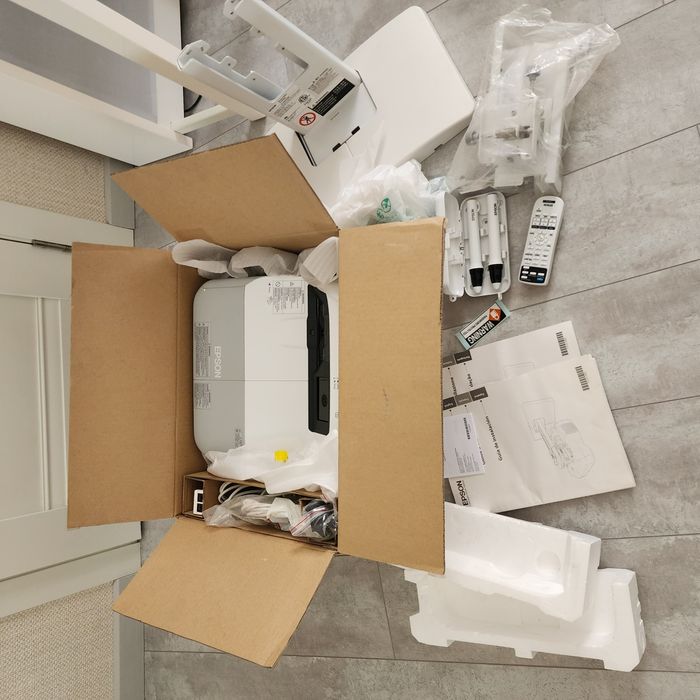 Новые проекторы epson