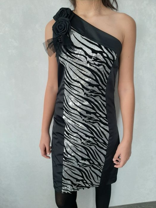 Продам платье новое 8000 тыс