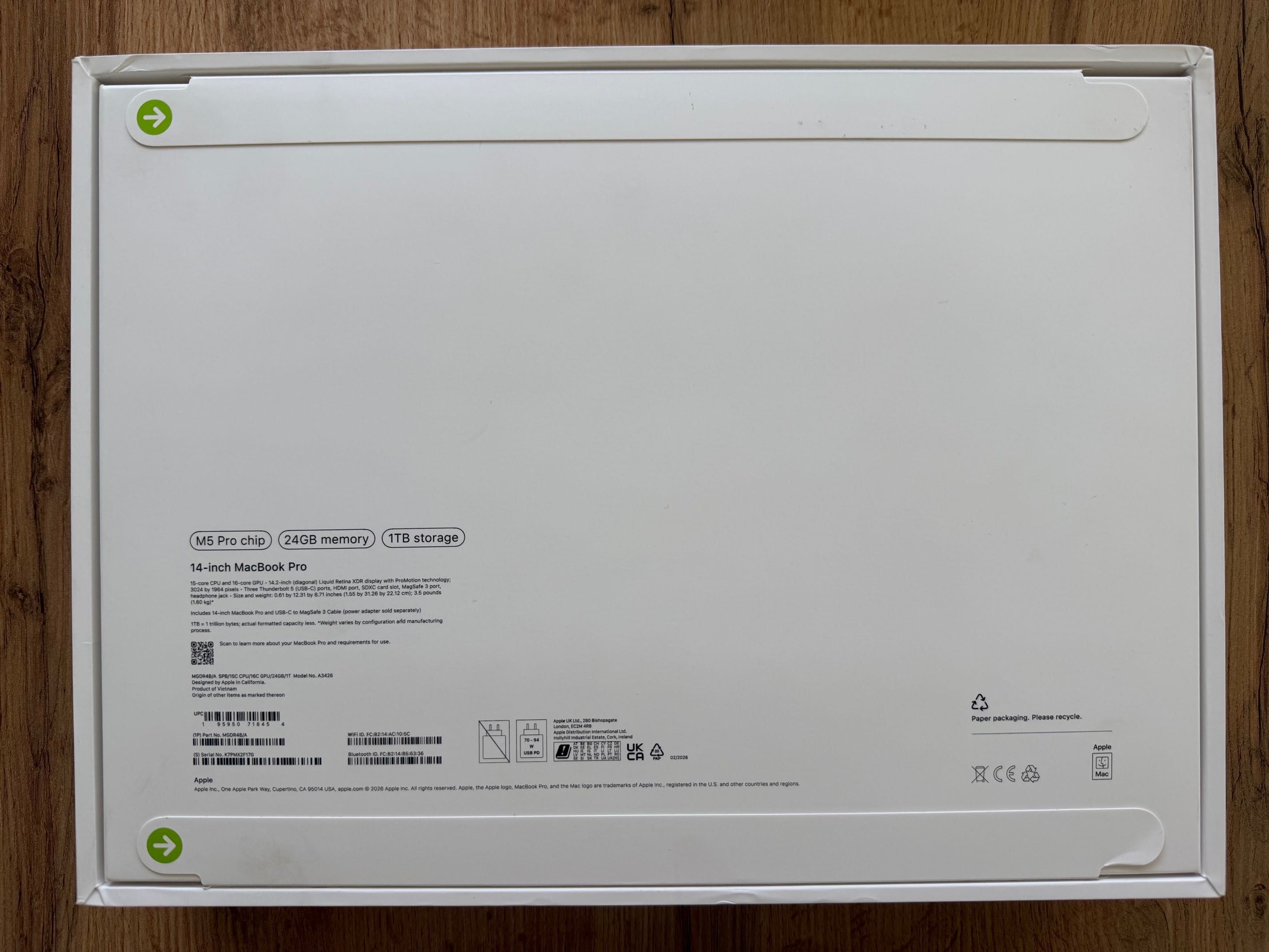 ЧИСТО НОВ MacBook Pro 14" M5 PRO Chip 15-CPU/ 16-GPU/ 24GB RAM/ 1TB SSD — миниатюра 2
