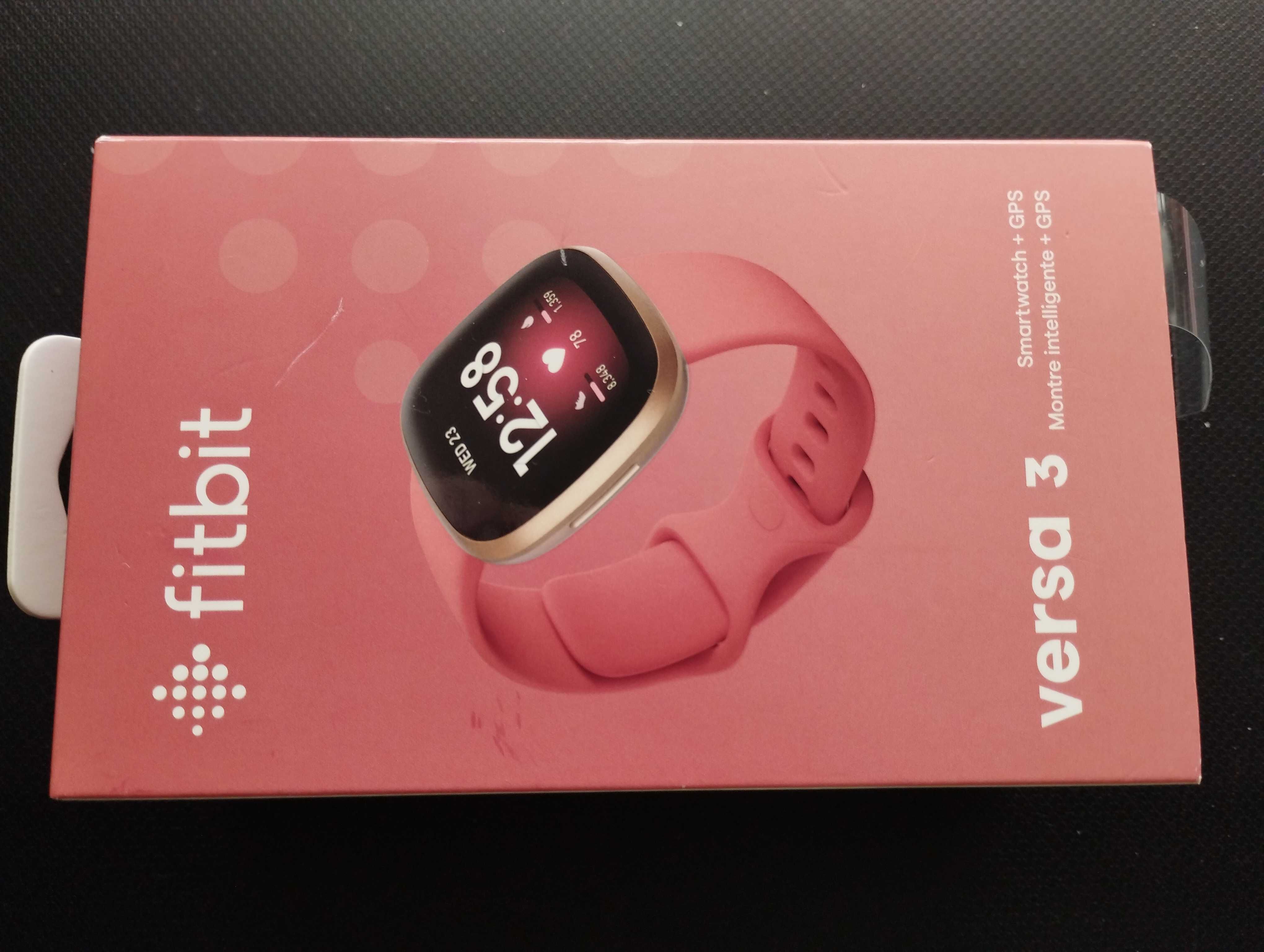 Fitbit Versa 3 Смарт часовник