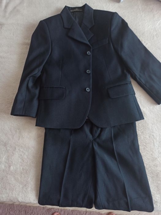 Vând costum , băiat, 5/6 ani