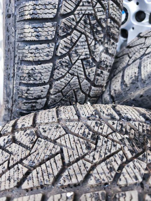 Jante aliaj cu anvelope de iarna 205/55/16