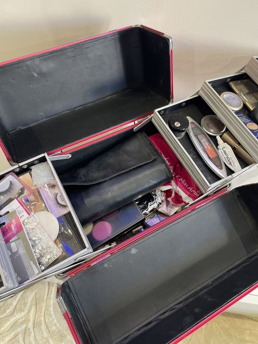 Алюминиевый кейс визажиста