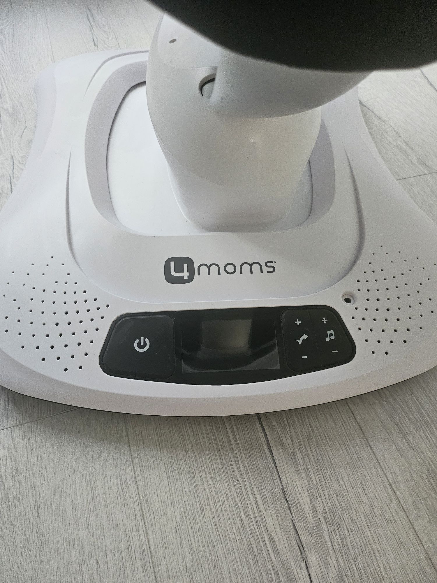 Електрическата бебешка люлка mamaRoo