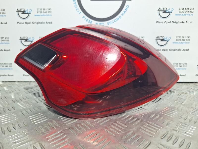 Stop aripa dreapta Opel Corsa E