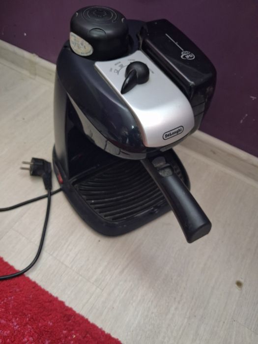 Продавам кафе машина