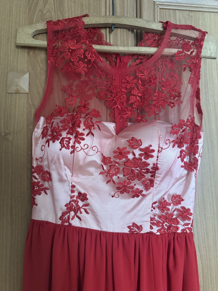 Rochie rosie eleganta