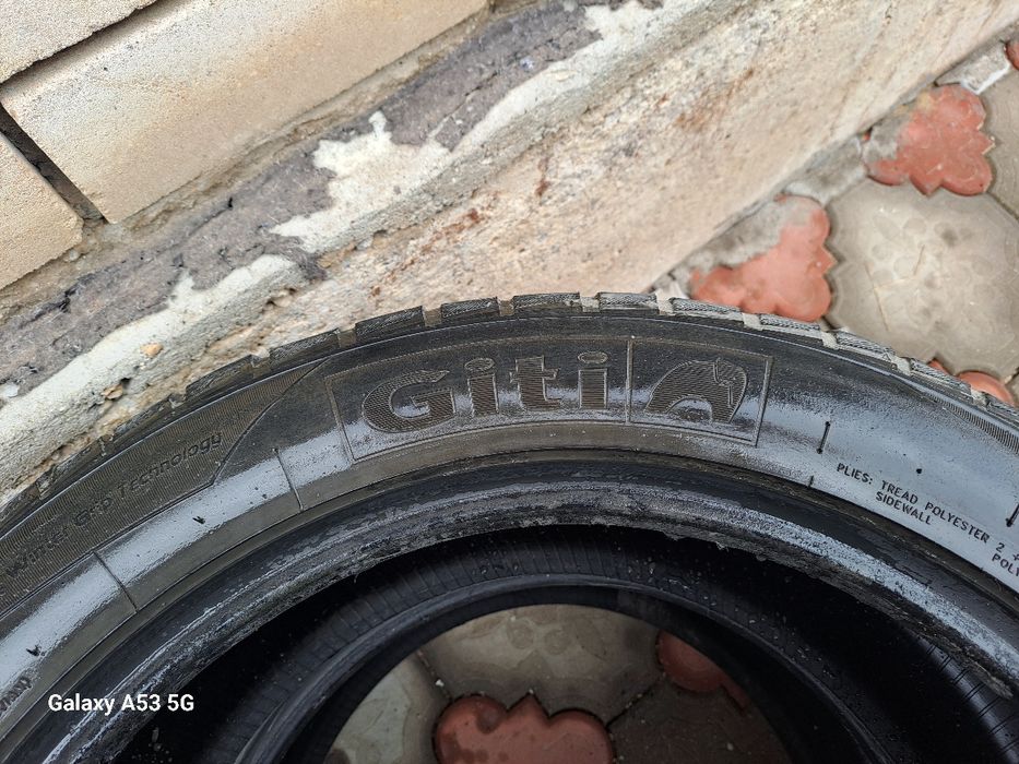 Продам зимние шины на R19