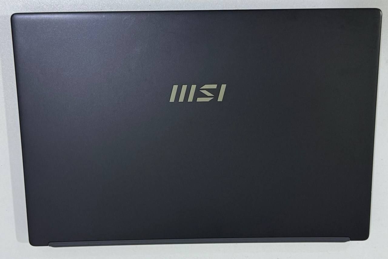 Ноутбук msi modern holati yangi