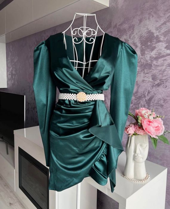 Rochie verde din satin