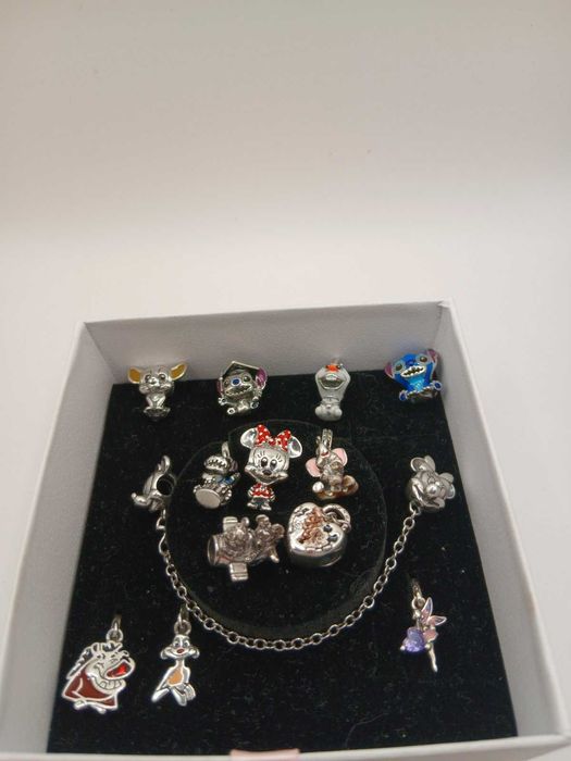 Сребърна гривна и талисмани Disney x Pandora