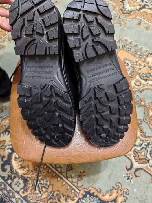 Продам новые зимние качественные берцы
