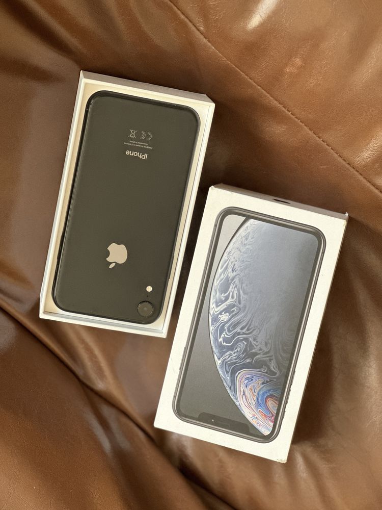 I phone XR 64 gb идеальгое состояние ,полный комплект