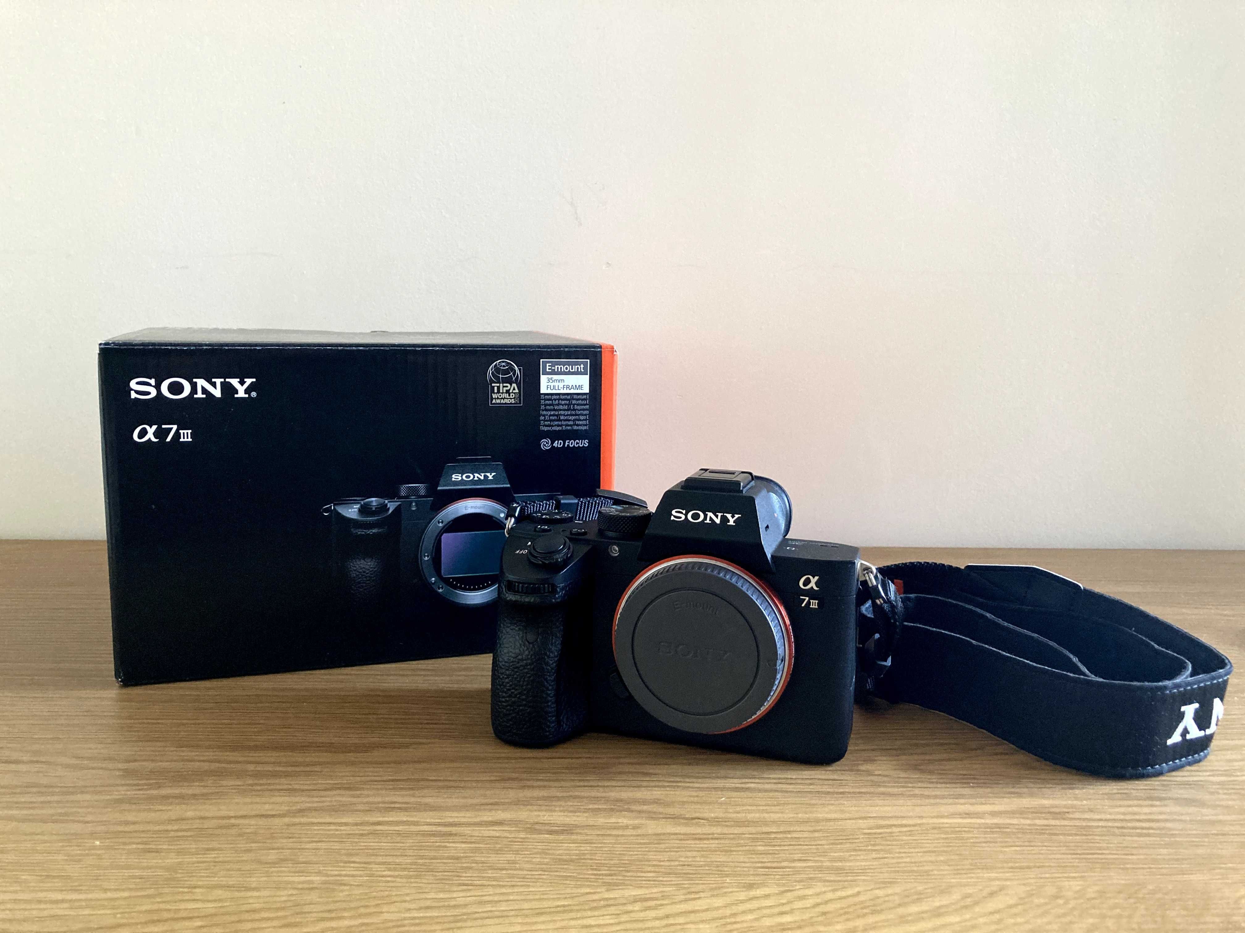 Продавам Sony a7 III в идеално състояние